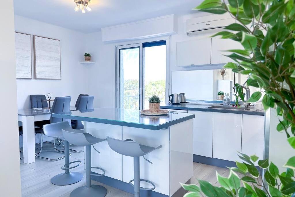 Appartement Laverne - Stunning Sea View T3 With South-facing Terrace *