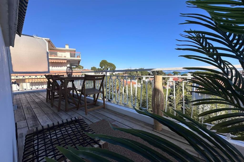 Laverne - Stunning Sea View T3 With South-facing Terrace Appartement *