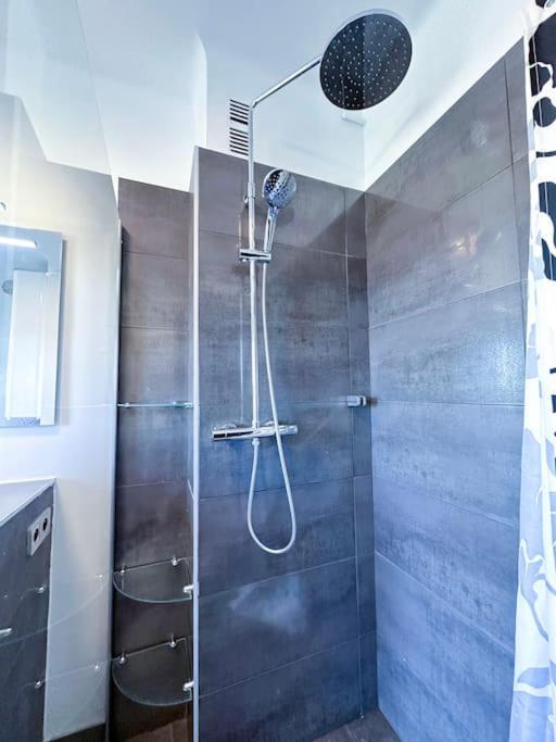 Laverne - Stunning Sea View T3 With South-facing Terrace *